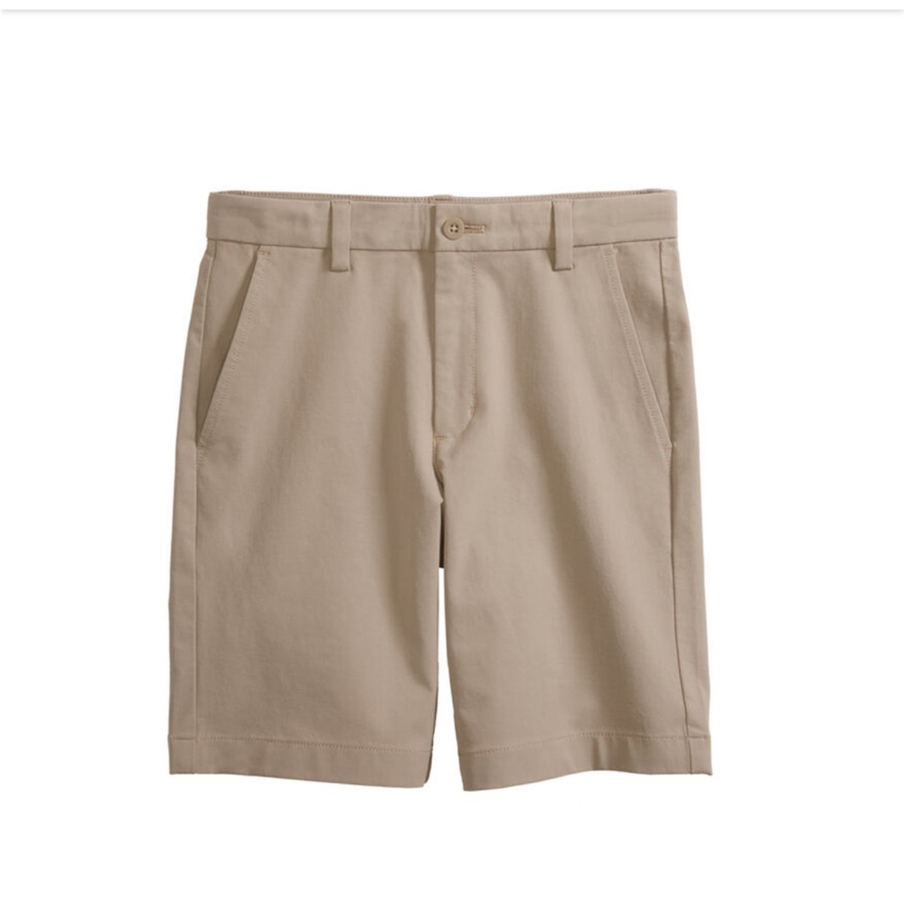 NWT Vineyard Vines Boys performance khaki shorts. Size 16